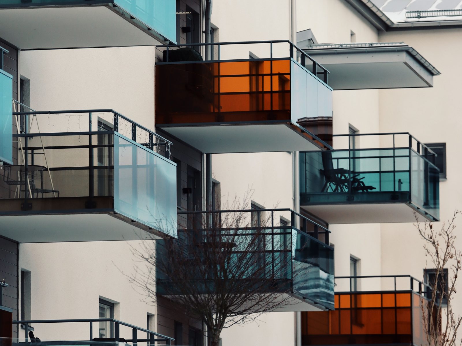 Balkone einer Wohnanlage — Koordination externer Gewerke am Objekt